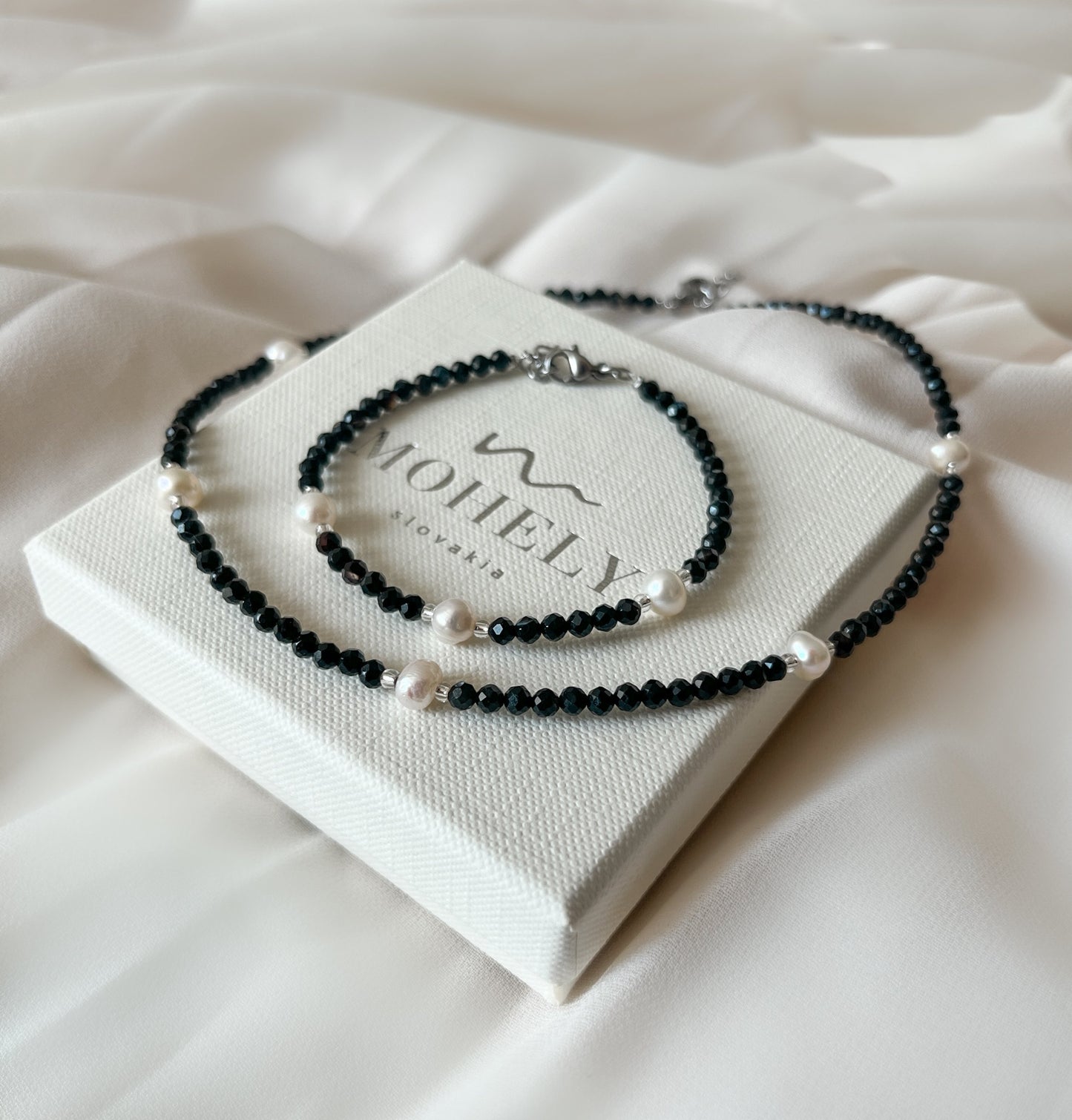 Náhrdelník Ónyx s perlami